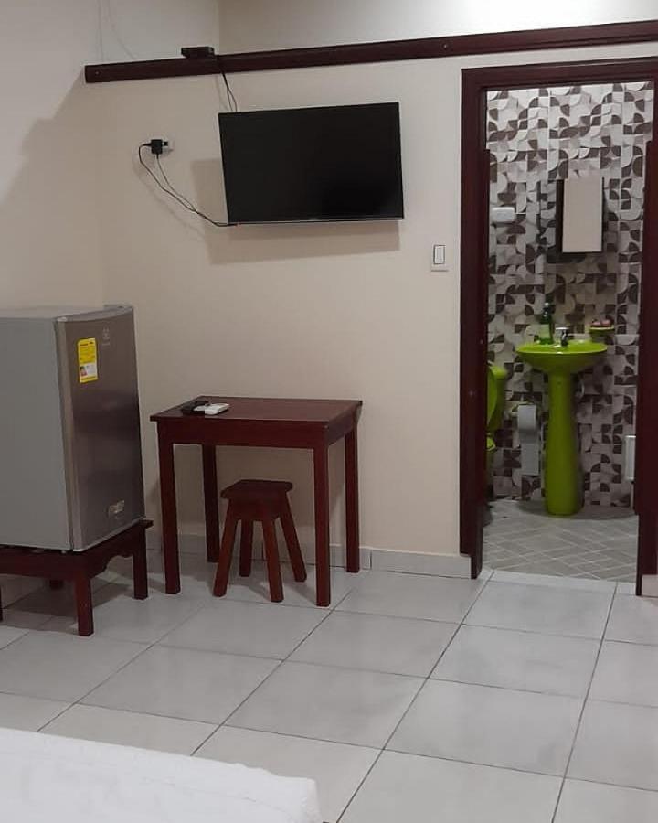 Wikungo Hotel Puerto Narino Bagian luar foto