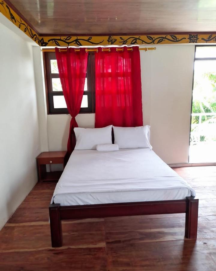 Wikungo Hotel Puerto Narino Bagian luar foto